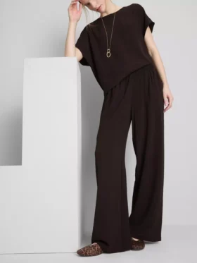 Hose mit elastischem Bund und weitem Bein