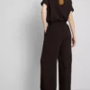 Hose mit elastischem Bund und weitem Bein Hose mit elastischem Bund und weitem Bein