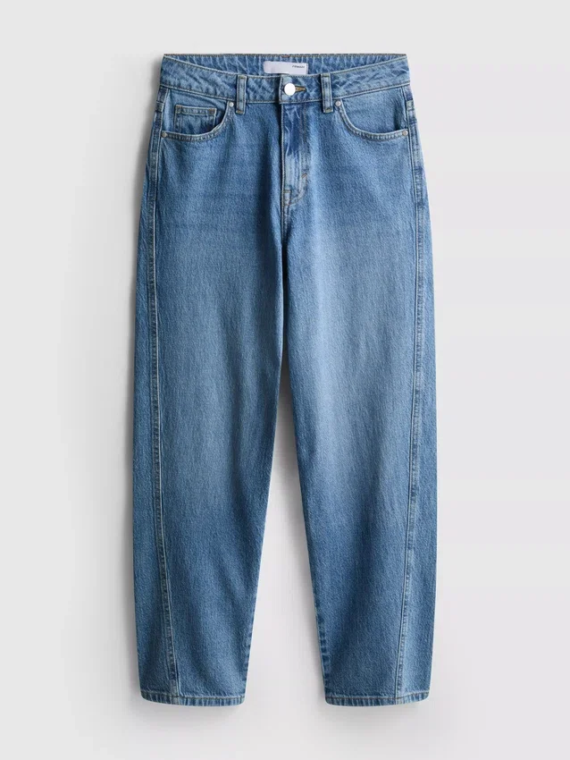 Jeans aus Baumwoll-Denim mit konisch zulaufendem, geradem Bein Jeans aus Baumwoll-Denim mit konisch zulaufendem, geradem Bein