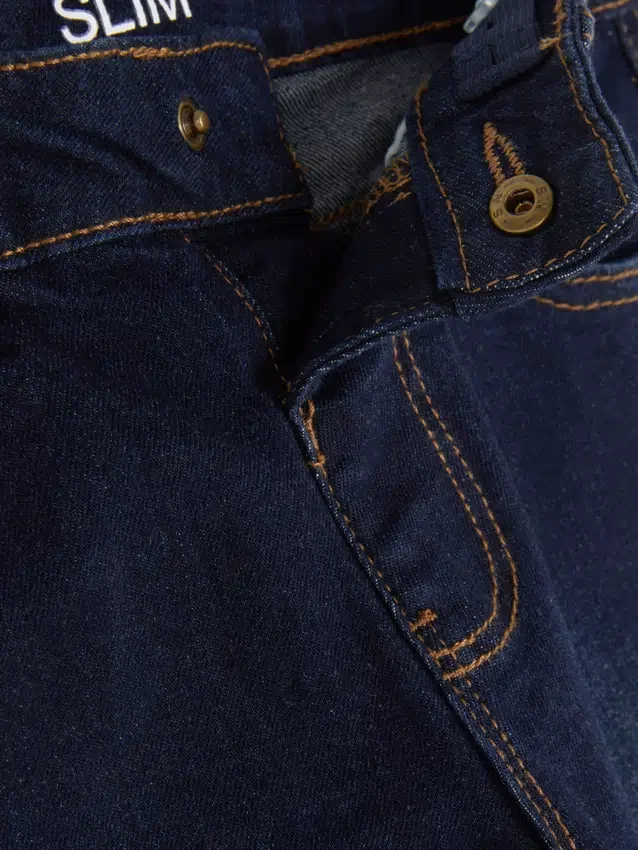 Jeans in schmaler Passform Jeans in schmaler Passform