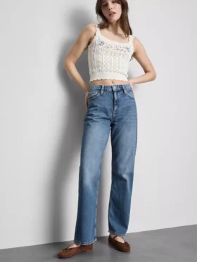Jeans mit hoher Taille und geradem Bein