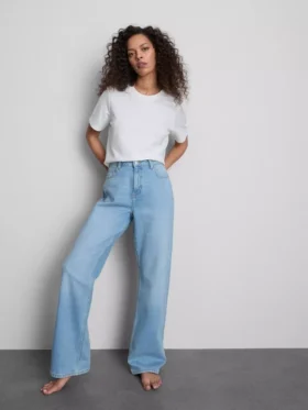 Jeans mit hoher Taille und geradem Bein