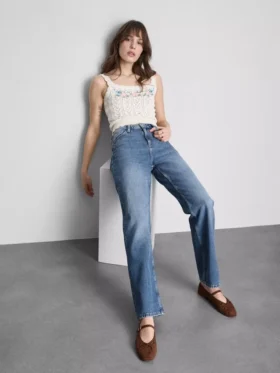 Jeans mit hoher Taille und geradem Bein