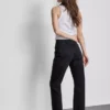 Jeans mit hoher Taille und geradem Bein Jeans mit hoher Taille und geradem Bein