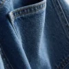 Jeans mit hoher Taille und geradem Bein Jeans mit hoher Taille und geradem Bein