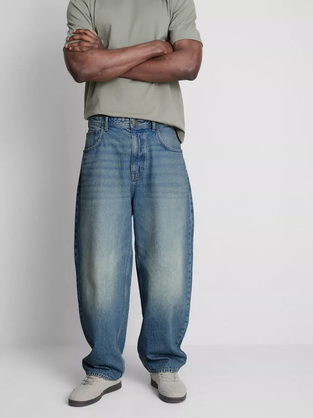 Jeans mit mittlerer Leibhöhe Jeans mit mittlerer Leibhöhe