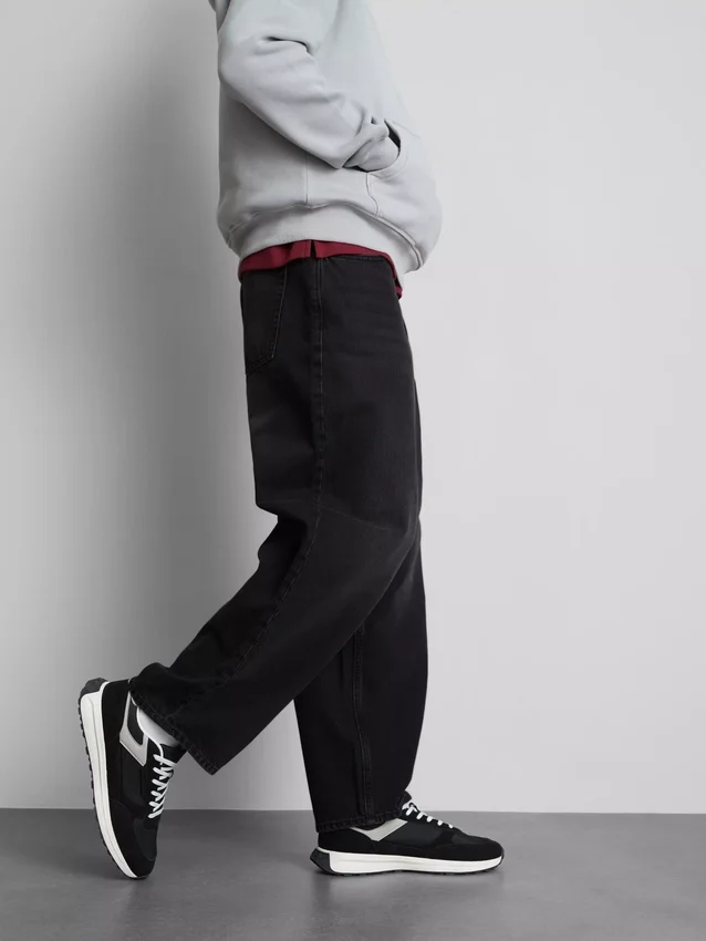 Jeans mit mittlerer Leibhöhe Jeans mit mittlerer Leibhöhe