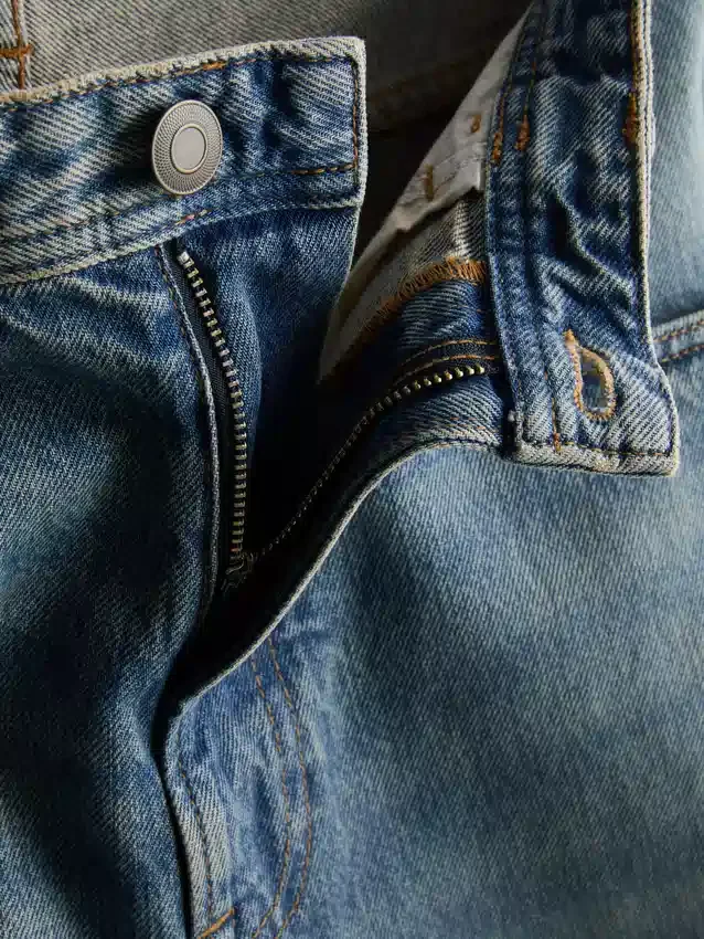 Jeans mit mittlerer Leibhöhe Jeans mit mittlerer Leibhöhe