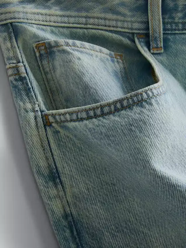 Jeans mit mittlerer Leibhöhe Jeans mit mittlerer Leibhöhe