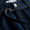 Jeans mit mittlerer Leibhöhe, Gürtel und weitem Bein Jeans mit mittlerer Leibhöhe, Gürtel und weitem Bein