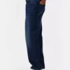 Jeans mit mittlerer Leibhöhe und geradem Bein Jeans mit mittlerer Leibhöhe und geradem Bein