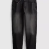Jeans mit mittlerer Leibhöhe und geradem Bein Jeans mit mittlerer Leibhöhe und geradem Bein