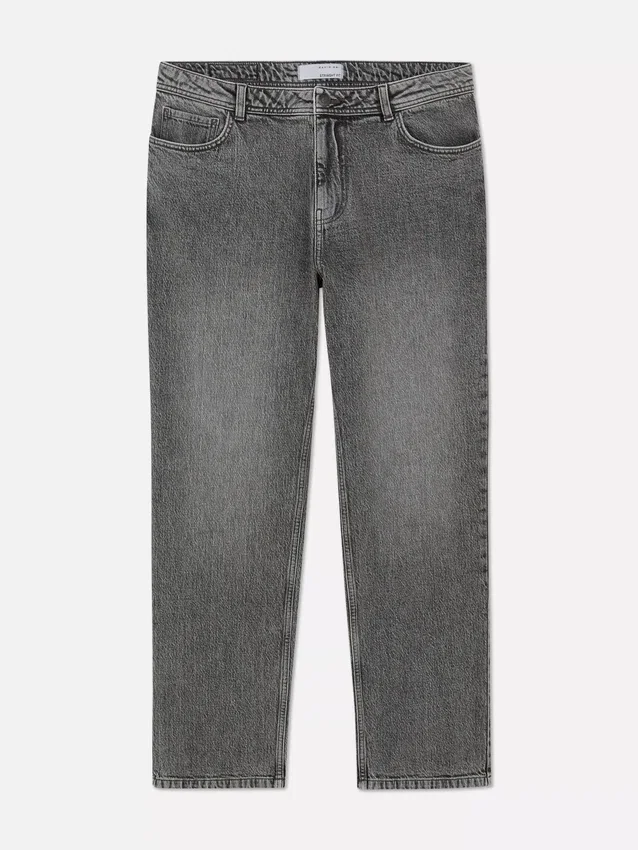 Jeans mit mittlerer Leibhöhe und geradem Bein Jeans mit mittlerer Leibhöhe und geradem Bein