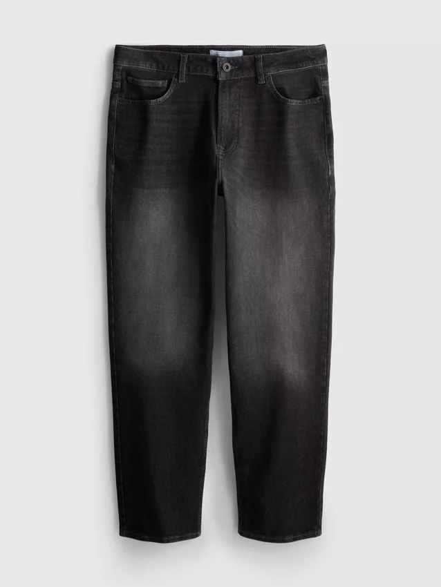 Jeans mit mittlerer Leibhöhe und geradem Bein Jeans mit mittlerer Leibhöhe und geradem Bein