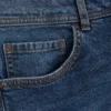 Jeans mit mittlerer Leibhöhe und geradem Bein Jeans mit mittlerer Leibhöhe und geradem Bein
