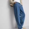 Jeans mit mittlerer Leibhöhe und lockerer Passform Jeans mit mittlerer Leibhöhe und lockerer Passform