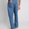 Jeans mit mittlerer Leibhöhe und lockerer Passform Jeans mit mittlerer Leibhöhe und lockerer Passform