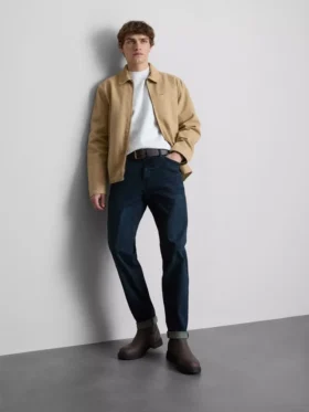 Jeans mit mittlerer Leibhöhe und schmaler Passform Jeans mit mittlerer Leibhöhe und schmaler Passform