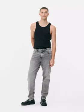 Jeans mit mittlerer Leibhöhe und schmaler Passform Jeans mit mittlerer Leibhöhe und schmaler Passform
