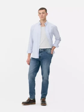 Jeans mit mittlerer Leibhöhe und schmaler Passform