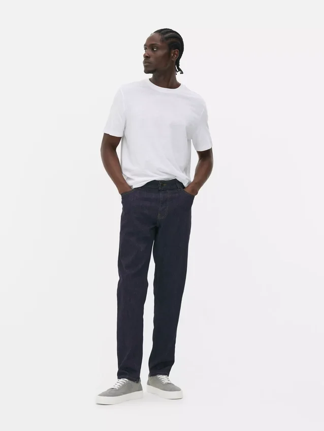 Jeans mit mittlerer Leibhöhe und schmaler Passform Jeans mit mittlerer Leibhöhe und schmaler Passform