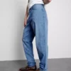Jeans mit mittlerer Leibhöhe und schmaler Passform Jeans mit mittlerer Leibhöhe und schmaler Passform