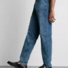 Jeans mit mittlerer Leibhöhe und schmaler Passform Jeans mit mittlerer Leibhöhe und schmaler Passform