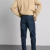 Jeans mit mittlerer Leibhöhe und schmaler Passform Jeans mit mittlerer Leibhöhe und schmaler Passform