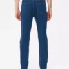 Jeans mit mittlerer Leibhöhe und schmaler Passform Jeans mit mittlerer Leibhöhe und schmaler Passform