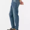 Jeans mit mittlerer Leibhöhe und schmaler Passform Jeans mit mittlerer Leibhöhe und schmaler Passform