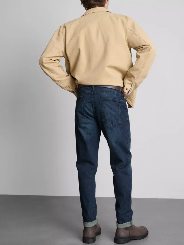 Jeans mit mittlerer Leibhöhe und schmaler Passform Jeans mit mittlerer Leibhöhe und schmaler Passform