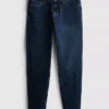 Jeans mit mittlerer Leibhöhe und schmaler Passform Jeans mit mittlerer Leibhöhe und schmaler Passform