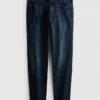 Jeans mit mittlerer Leibhöhe und schmaler Passform Jeans mit mittlerer Leibhöhe und schmaler Passform