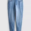 Jeans mit mittlerer Leibhöhe und schmaler Passform Jeans mit mittlerer Leibhöhe und schmaler Passform