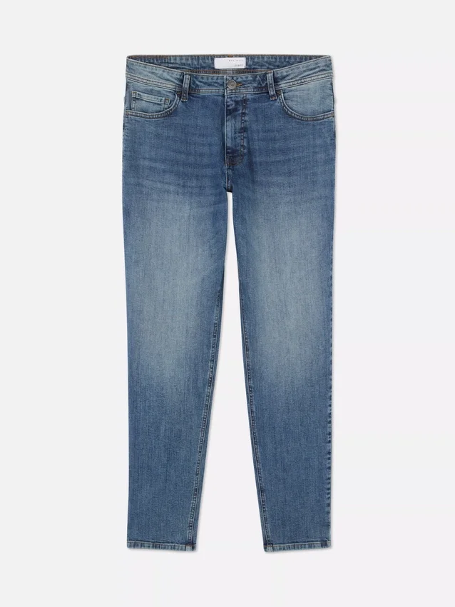 Jeans mit mittlerer Leibhöhe und schmaler Passform Jeans mit mittlerer Leibhöhe und schmaler Passform