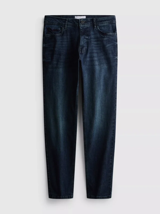 Jeans mit mittlerer Leibhöhe und schmaler Passform Jeans mit mittlerer Leibhöhe und schmaler Passform