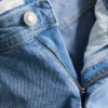 Jeans mit mittlerer Leibhöhe und schmaler Passform Jeans mit mittlerer Leibhöhe und schmaler Passform