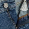 Jeans mit mittlerer Leibhöhe und schmaler Passform Jeans mit mittlerer Leibhöhe und schmaler Passform
