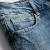 Jeans mit mittlerer Leibhöhe und schmaler Passform Jeans mit mittlerer Leibhöhe und schmaler Passform