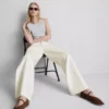 Jeans mit weitem Bein und Taschen vorne Jeans mit weitem Bein und Taschen vorne