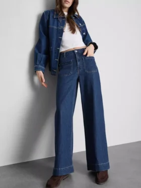 Jeans mit weitem Bein und Taschen vorne