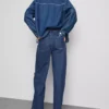 Jeans mit weitem Bein und Taschen vorne Jeans mit weitem Bein und Taschen vorne
