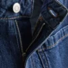 Jeans mit weitem Bein und Taschen vorne Jeans mit weitem Bein und Taschen vorne