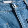 Jeans mit weitem Bein und Taschen vorne Jeans mit weitem Bein und Taschen vorne
