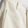 Jeans mit weitem Bein und Taschen vorne Jeans mit weitem Bein und Taschen vorne