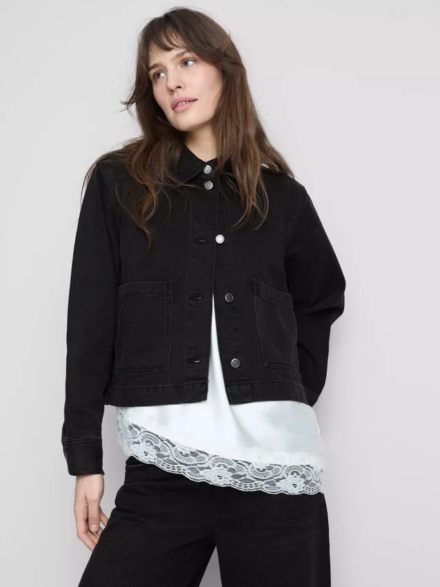 Jeansjacke aus Baumwolle mit aufgesetzten Taschen Jeansjacke aus Baumwolle mit aufgesetzten Taschen