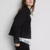 Jeansjacke aus Baumwolle mit aufgesetzten Taschen Jeansjacke aus Baumwolle mit aufgesetzten Taschen