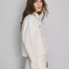 Jeansjacke aus Baumwolle mit aufgesetzten Taschen Jeansjacke aus Baumwolle mit aufgesetzten Taschen