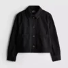 Jeansjacke aus Baumwolle mit aufgesetzten Taschen Jeansjacke aus Baumwolle mit aufgesetzten Taschen