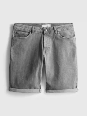 Jeansshorts in gerader Passform